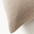 Handgewebte Kissenhülle Terre mit dekorativer Naht
