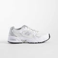 New Balance – 530 – Sneaker in Weiß und Silber