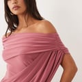 ASOS DESIGN – Figurformendes, drapiertes Maxikleid in Rosé mit One-Shoulder-Träger