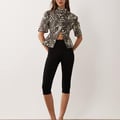 ASOS DESIGN asymmetrischer Blazer mit kurzen Ärmeln und Zebra-Print
