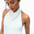  Stradivarius – Neckholder-Oberteil in weißer Satinoptik