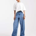 ONLY Tall – Paulina – Weite Jeans aus hellblauem Denim mit hohem Bund