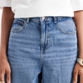 ONLY Tall – Paulina – Weite Jeans aus hellblauem Denim mit hohem Bund