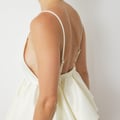 Träger-Peplum-Top mit offenem Rücken Offwhite