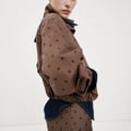 Bomberjacke aus Jeans mit Polka Dots