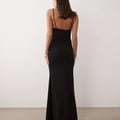 ASOS DESIGN – Maxikleid in Schwarz mit schmalen Trägern und Brustpartie mit Polka Dots