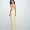 4th & Reckless – Maxikleid aus Satin in Zitronengelb mit Wasserfallausschnitt und Rückenschnürung