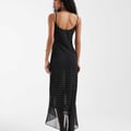 ASOS DESIGN – Gepunktetes Maxikleid mit Schwalbenschwanz