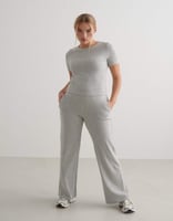 Aim'n – Ease – Geripptes T-Shirt in meliertem Grau