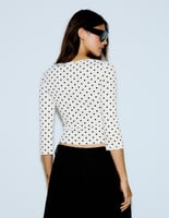 Bershka Langärmeliges Shirt mit Bateau-Ausschnitt