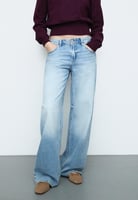 D91 Jeans mit tiefem, weitem Bein