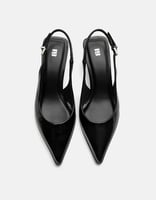 Pull&Bear – Vinyl-Slingback-Schuhe in Schwarz mit Kitten-Absatz