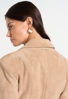 Manière De Voir Claire – Suede Wide Shoulder Cinch Waist Blazer – Beige