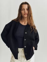 Damenstrickjacke aus gekochter Wolle