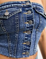 Emory Park – Jeans-Bustier in Blau mit Knopfdetail