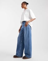 ONLY Tall – Paulina – Weite Jeans aus hellblauem Denim mit hohem Bund