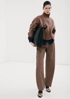 Bomberjacke aus Jeans mit Polka Dots