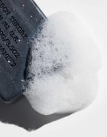 Carbon Theory, Peeling-Körperseife mit Aktivkohle und Teebaumöl gegen Unreinheiten, 100 g, Bild 4 von 4