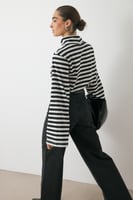 Weite Jeans mit hoher Taille