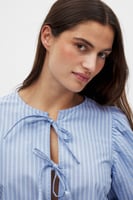 Bluse aus Baumwolle mit Puffärmeln und Schnürung vorne