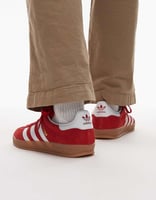 adidas Originals – Gazelle – Indoor-Sneaker in Rot