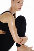 H&M Ausgestellte Yogaleggings mit SoftMove™ - Schwarz