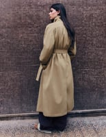 Bershka Langer Trenchcoat mit Raffungen und Gürtel
