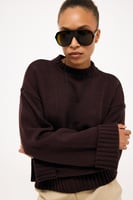 Strickpullover mit gefalteten Ärmeln