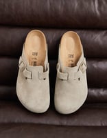 Birkenstock Boston Clogs aus Wildleder in verblasstem Khaki