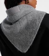 Jacquemus Schal Gros Grain