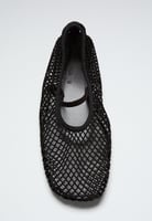 Mesh-Ballerinas mit Riemen