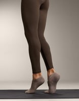 OYSHO– 2 Paar gepolsterte Yoga- und Pilates-Socken in blassem Hellbraun aus Baumwollmix mit überkreuzten Riemen