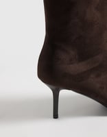Simmi Wide Fit Simmi London Wide Fit Ember spitze Ankle-Boots in braunem Velourslederimitat, image 2 of 4