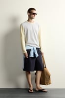 RELAXED-FIT-T-SHIRT IN BLOCKFARBEN