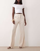 ASOS DESIGN – Snatch – Elegante Schlaghose in Creme