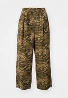 BOBBI BAGGY PANTS - Stoffhose - green