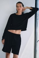 ZARA T-SHIRT MIT RAGLANÄRMELN - Schwarz, Bild 1 von 4