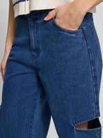 Karo Kauer Barrel Jeans mit seitlichen Cut Outs - Blau, image 3 of 4