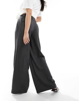 Monki, Elegante Hose in Dunkelgrau meliert mit weitem Schnitt und hohem Bund, image 3 of 4
