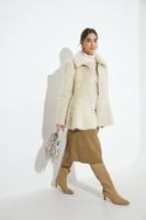 NA-KD Kunstpelzjacke mit gerundeten Ärmeln Beige, image 4 of 4