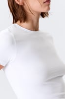 Schmal geschnittenes T-Shirt