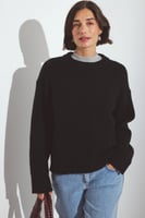 Strickpullover aus Wollmischung mit Rundhalsausschnitt