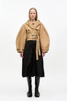 Kurze Jacke aus camel-farbener Bonded-Baumwolle