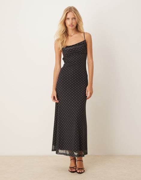 Gina Tricot – Midikleid aus Netzstoff in Schwarz mit weißem Punktemuster