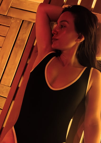 SAUNA ONE PIECE, BLACK WITH WHITE BORDER