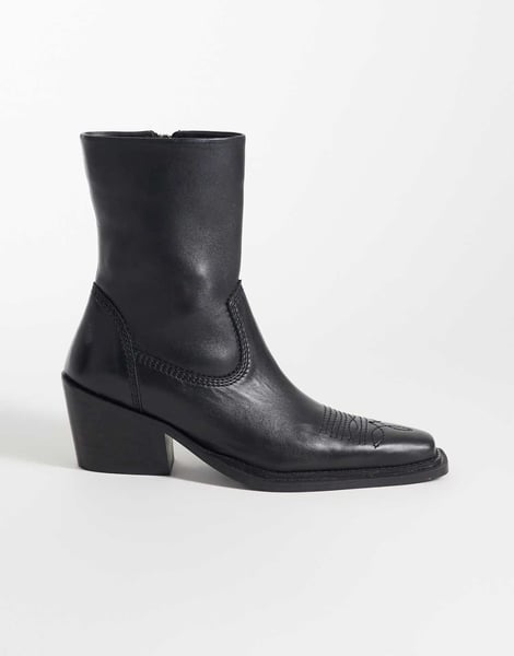 ASOS DESIGN – Ace – Hochwertige Ankle-Boots im Western-Stil aus Leder in Schwarz