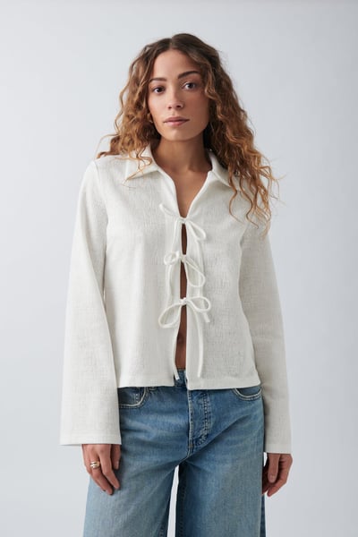 Tie top