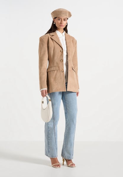 Manière De Voir Claire – Suede Wide Shoulder Cinch Waist Blazer – Beige