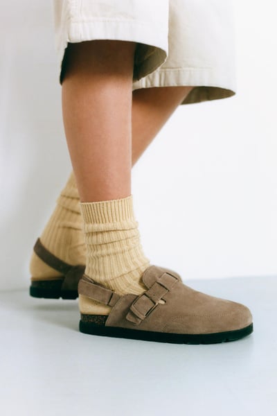 ZARA CLOG AUS VELOURSLEDER