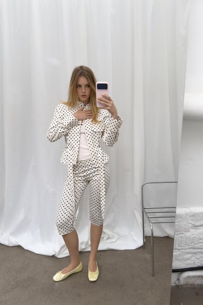 Zara Caprihose mit Punkten
